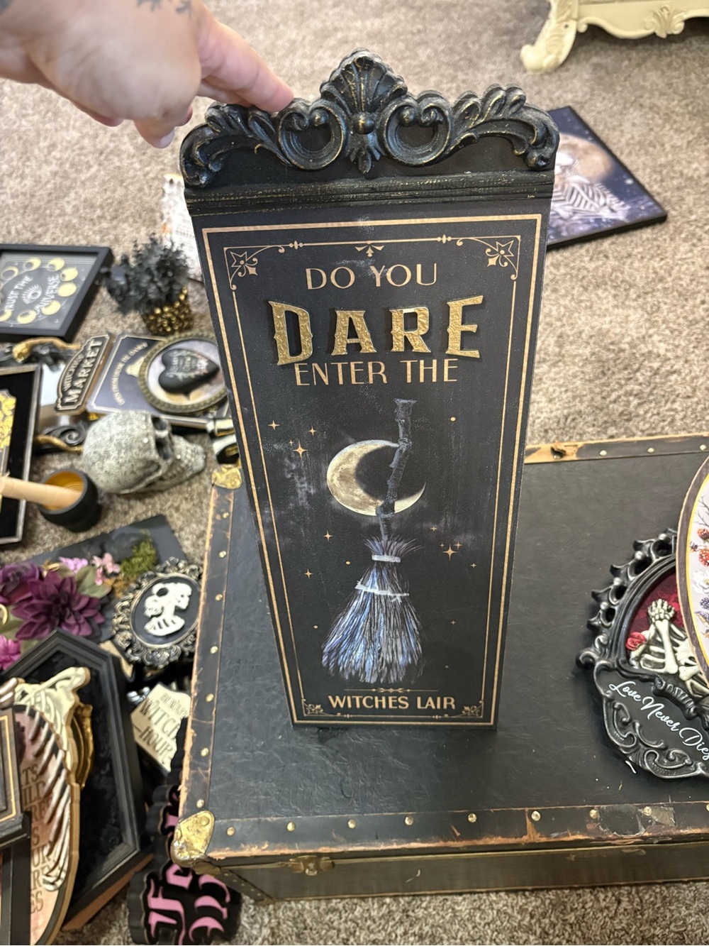 Ashland Black and Gold 'Do You Dare Enter The Witches Lair' Halloween Plaque
